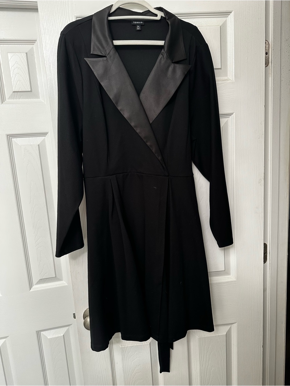 Torrid Black Long-Sleeve Dress with Satin Lapel